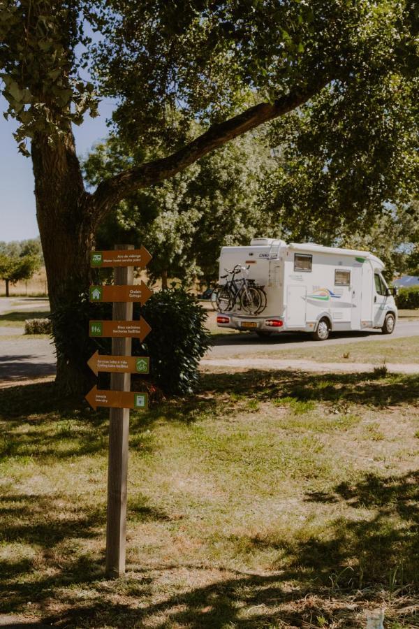 Camping Onlycamp Tours Val De Loire サン・タヴェルタン エクステリア 写真